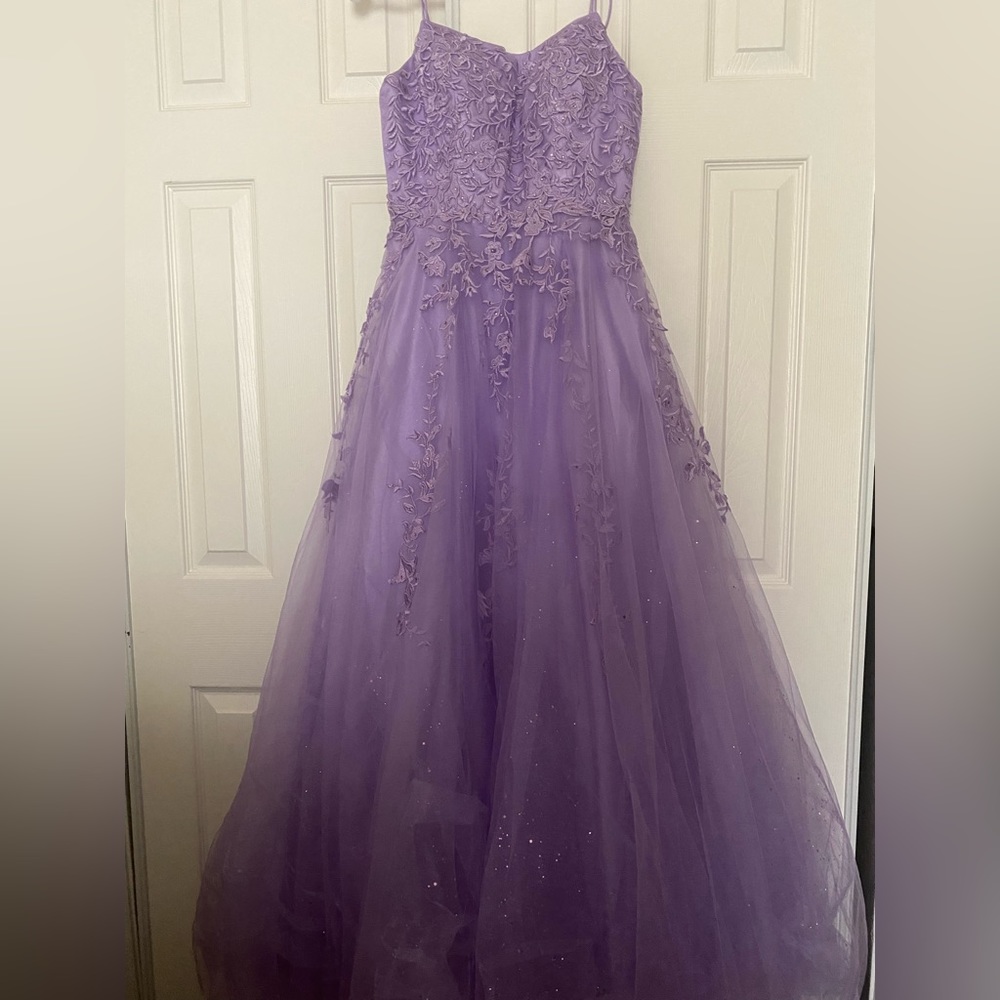 Purple Lase Appliqués Prom/Pageant Gown
